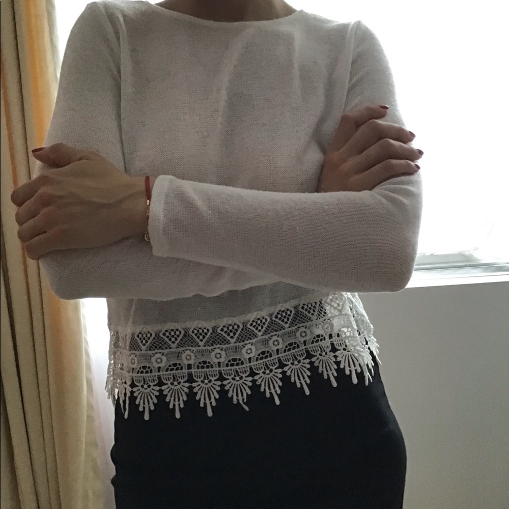Elegant&Beautiful Lightweight Sweater